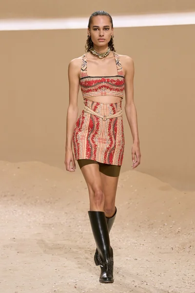 Look 23